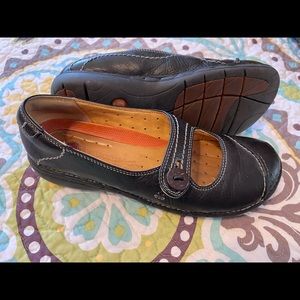 Clarks artisan leather brown size 7